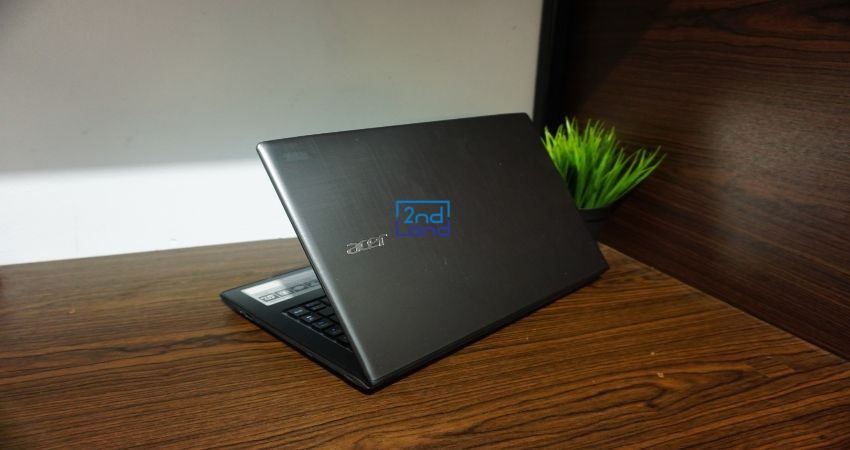 Laptop Acer cũ 3