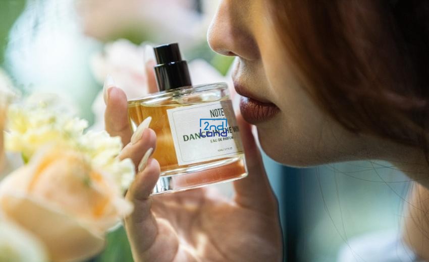 Cách khử mùi nước hoa quá nồng 4