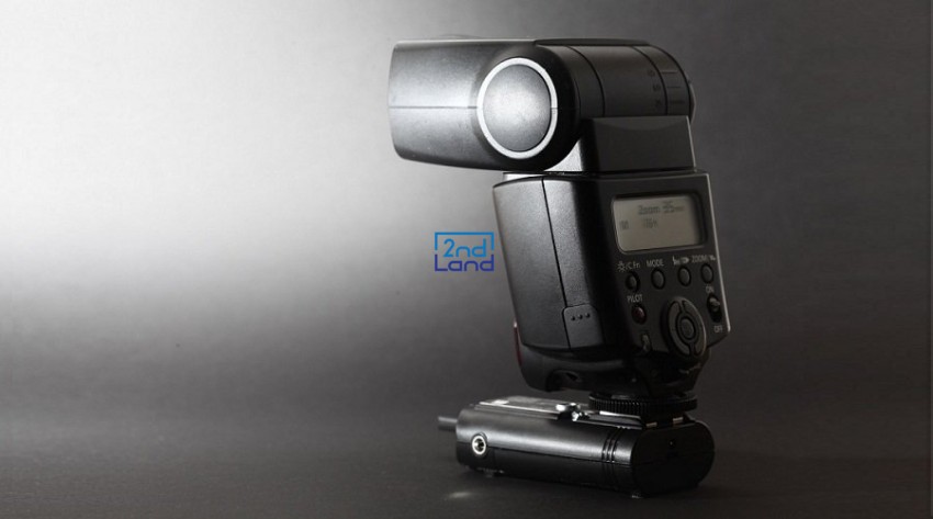 Đèn flash máy ảnh cũ 4
