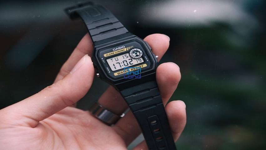 Đồng hồ Casio cũ 1