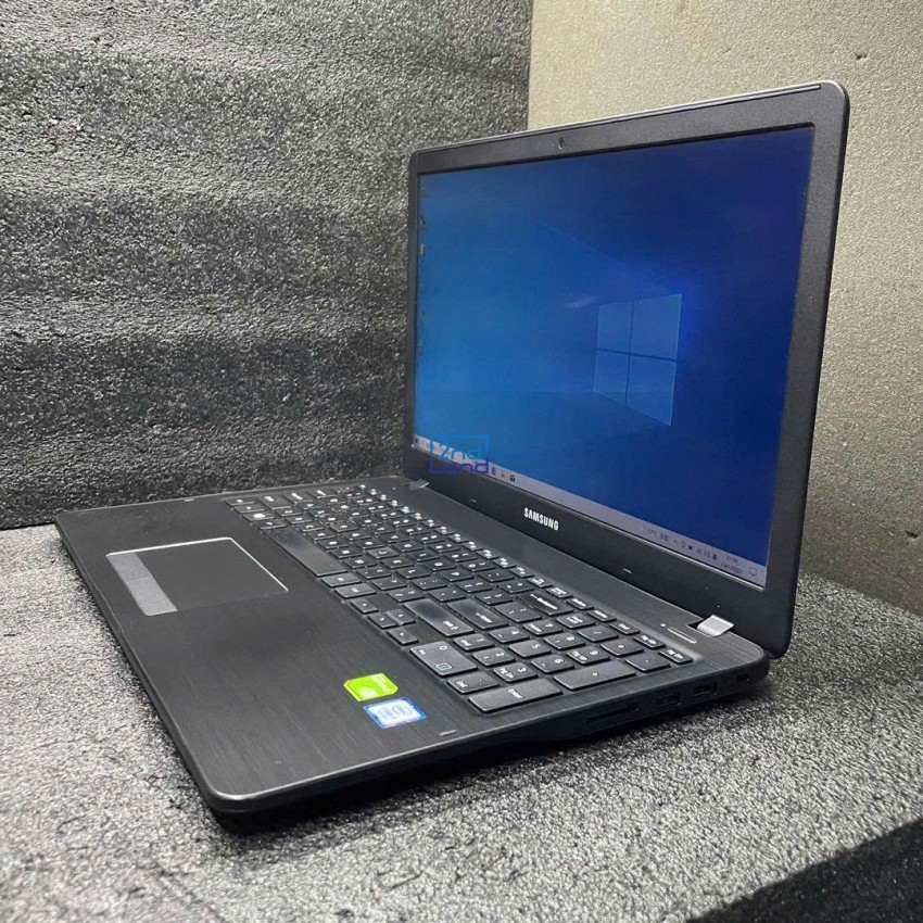 Laptop Samsung cũ 10