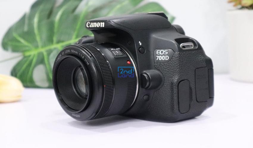 Máy ảnh Canon EOS 700D cũ