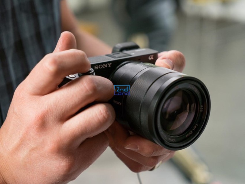 Máy ảnh Sony A6300 cũ 2