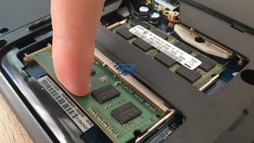 Máy tính bật không lên 14