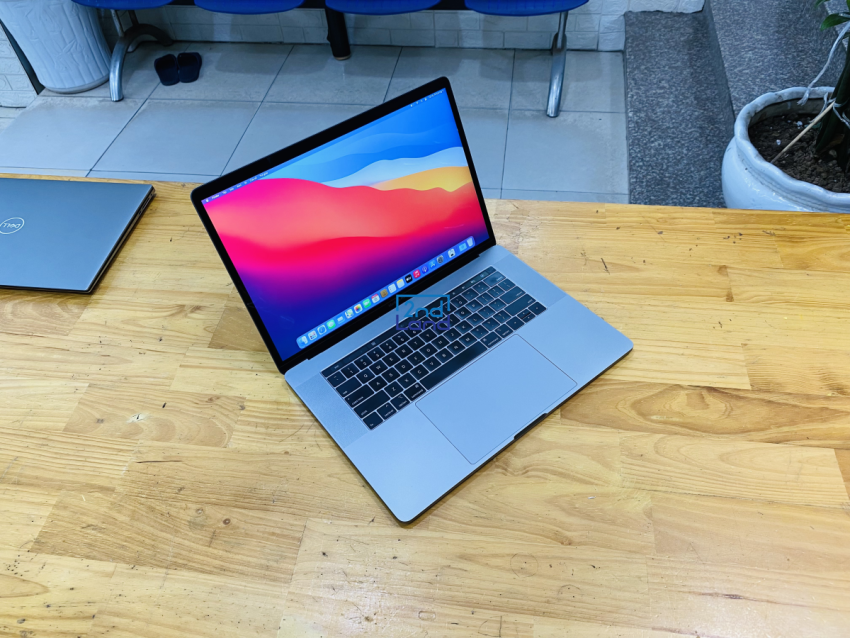 Thu mua Macbook Pro 2018 cũ